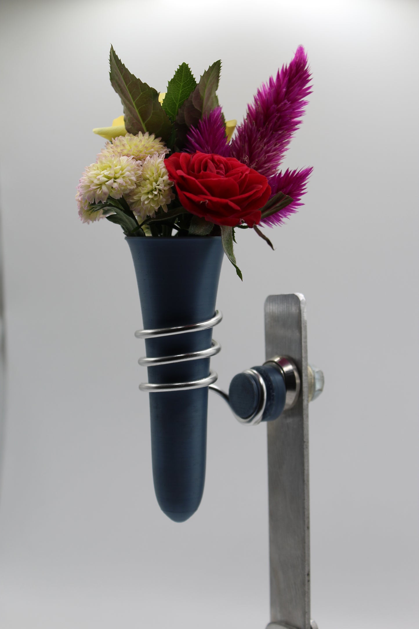 Magnetische Oldtimer-Vase für Trabant, Wartburg & Barkas – Handgemacht in Deutschland