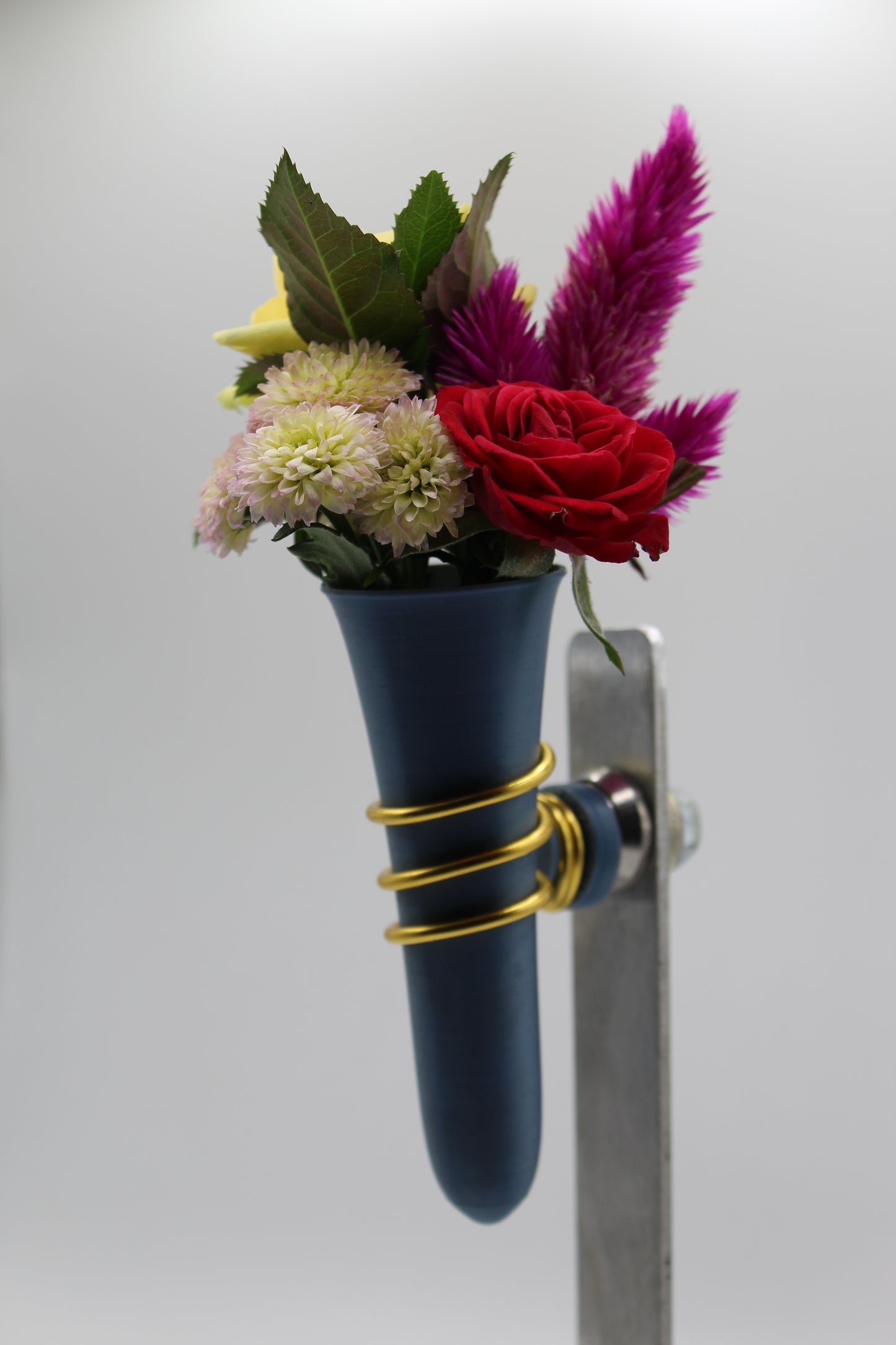 Magnetische Oldtimer-Vase für Trabant, Wartburg & Barkas – Handgemacht in Deutschland