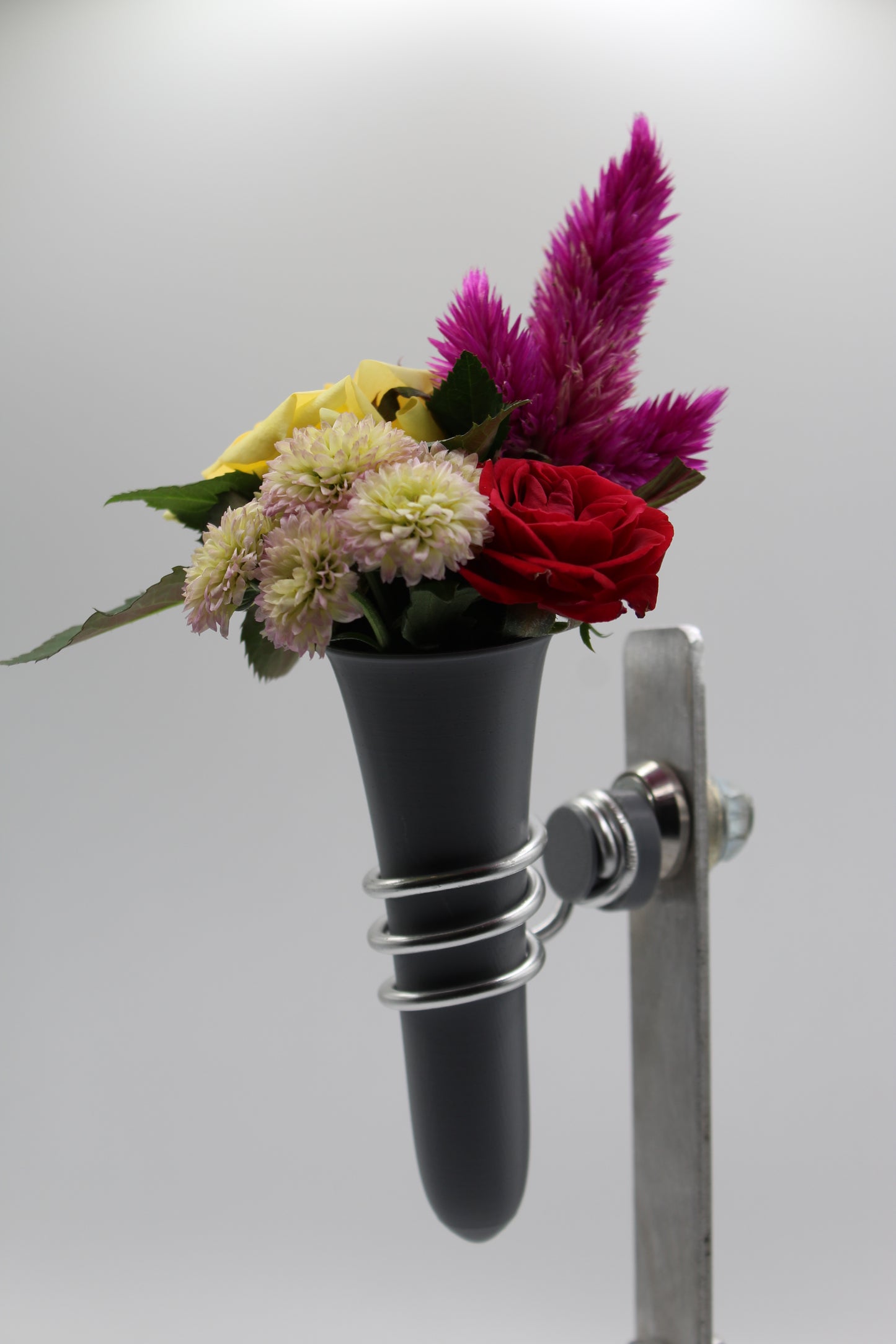 Magnetische Oldtimer-Vase für Trabant, Wartburg & Barkas – Handgemacht in Deutschland