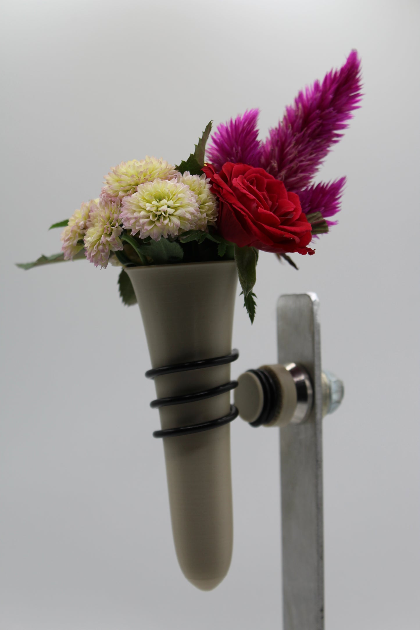 Magnetische Oldtimer-Vase für Trabant, Wartburg & Barkas – Handgemacht in Deutschland