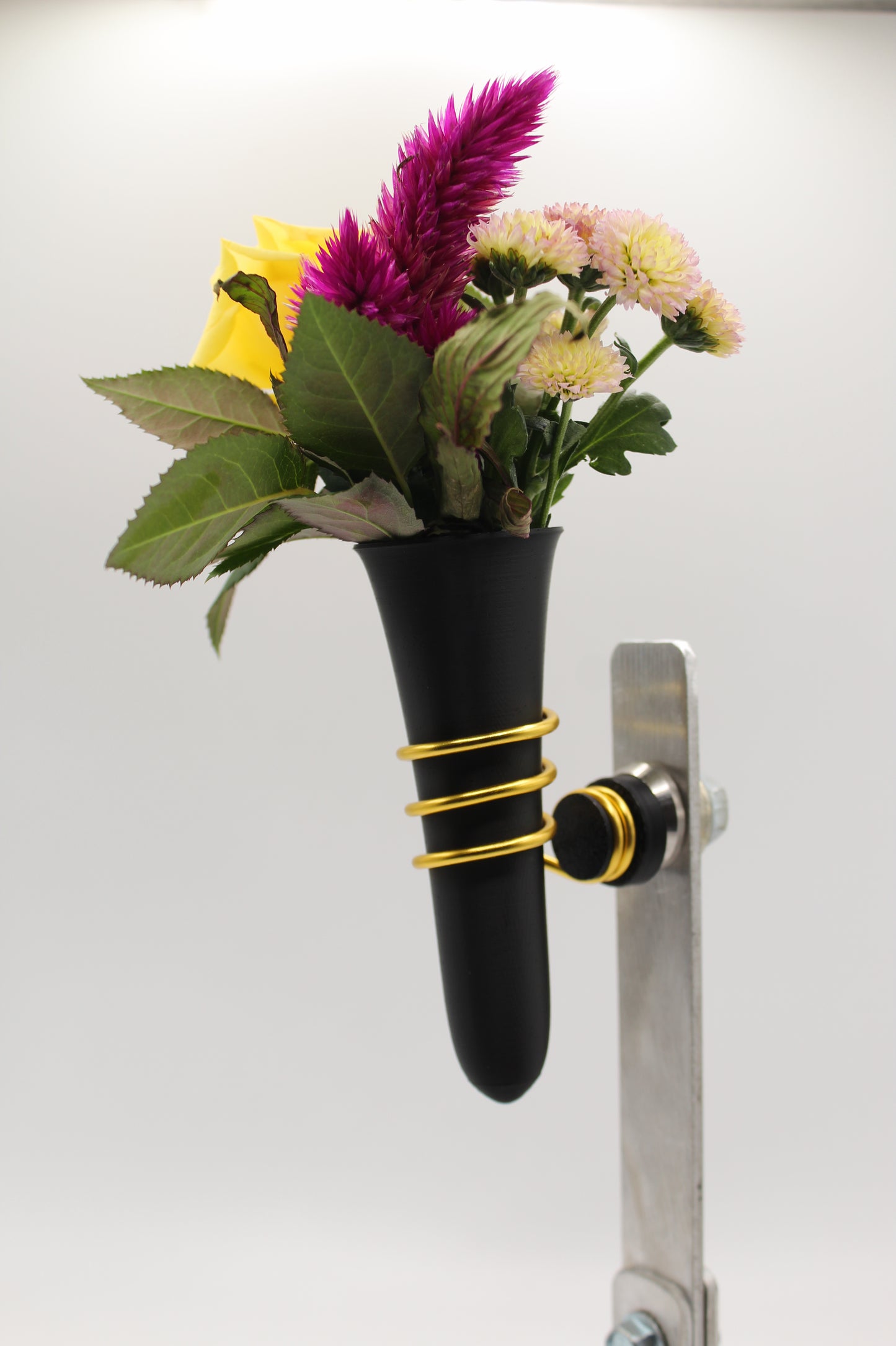 Magnetische Oldtimer-Vase für Trabant, Wartburg & Barkas – Handgemacht in Deutschland