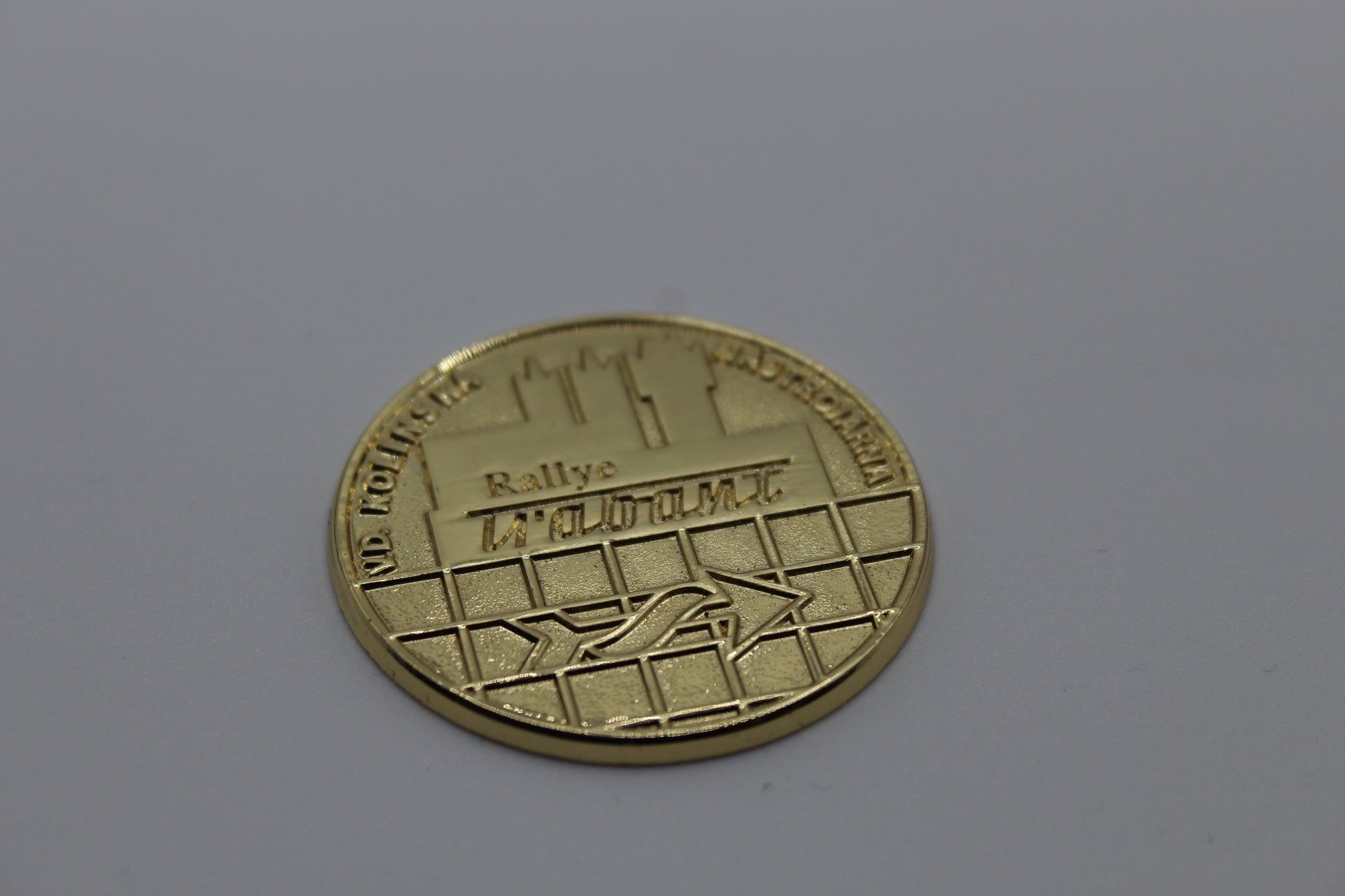 Rallye_lenkrad_plakette_gold1